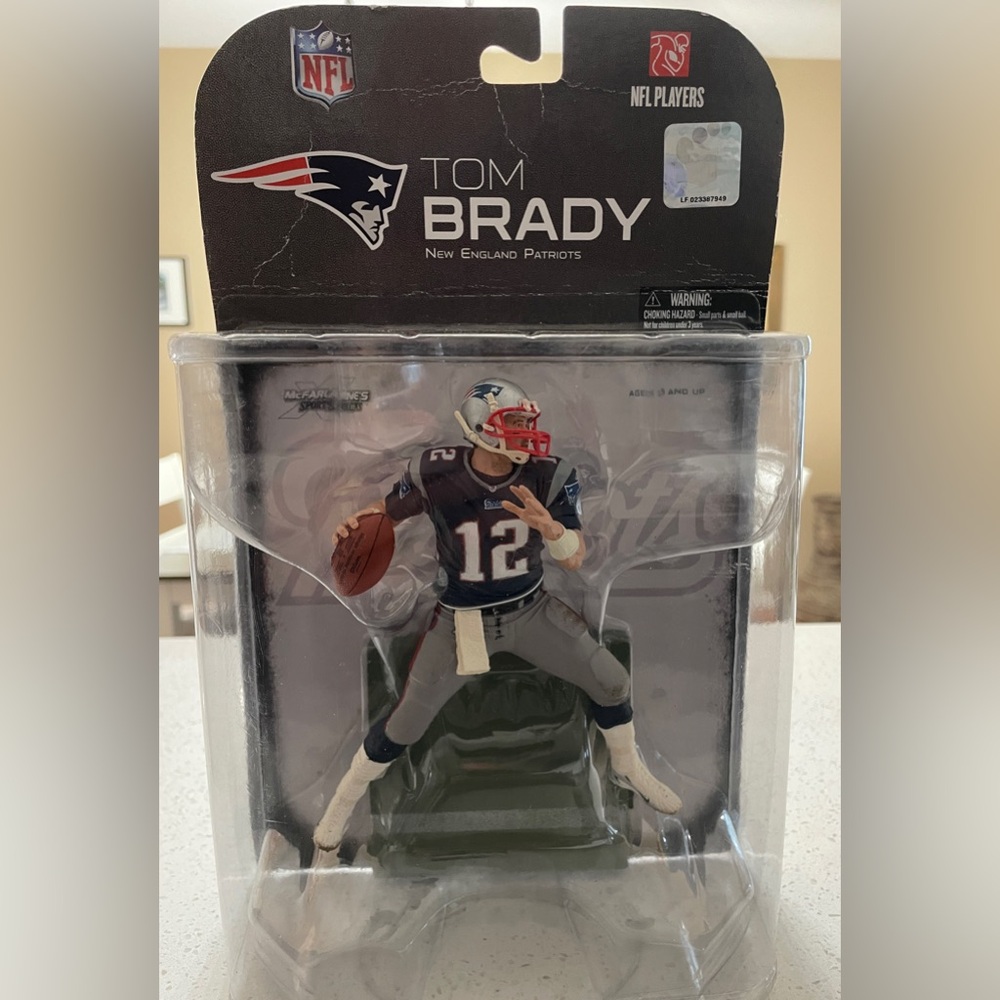 MINTY 2008 McFarlane Tom Brady NFL Series 3 New England Patriots
